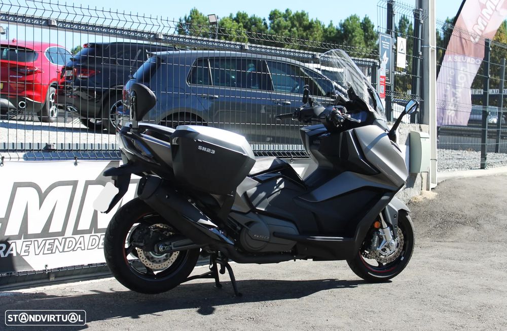 Kymco AK Premium - 4