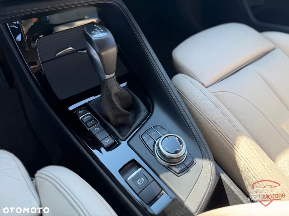 BMW X1 xDrive20i Advantage - 15