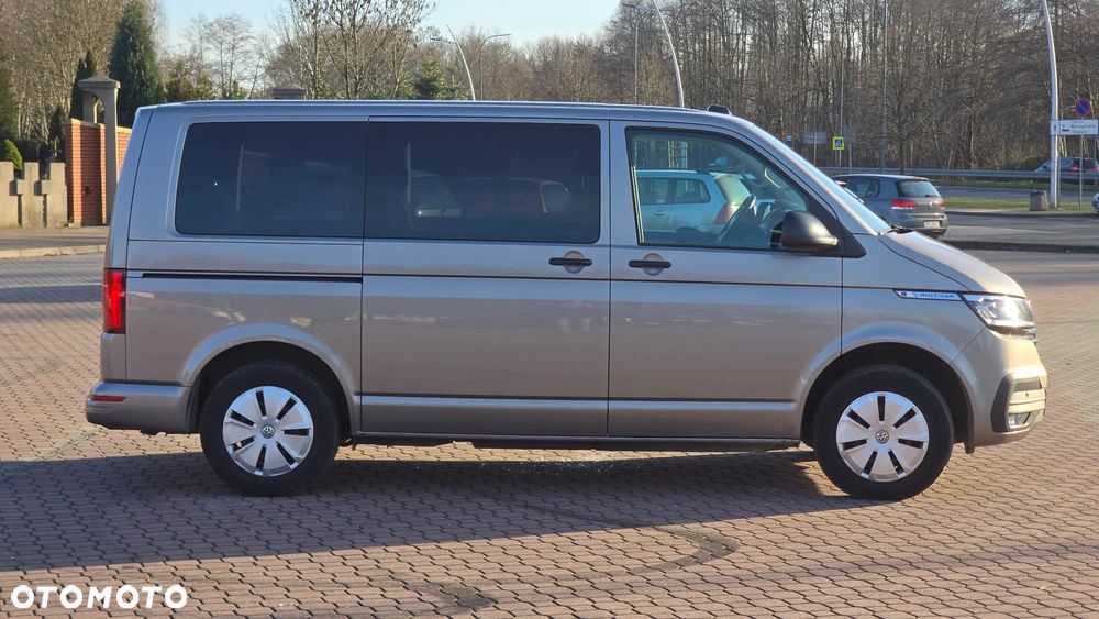 Volkswagen Multivan - 8