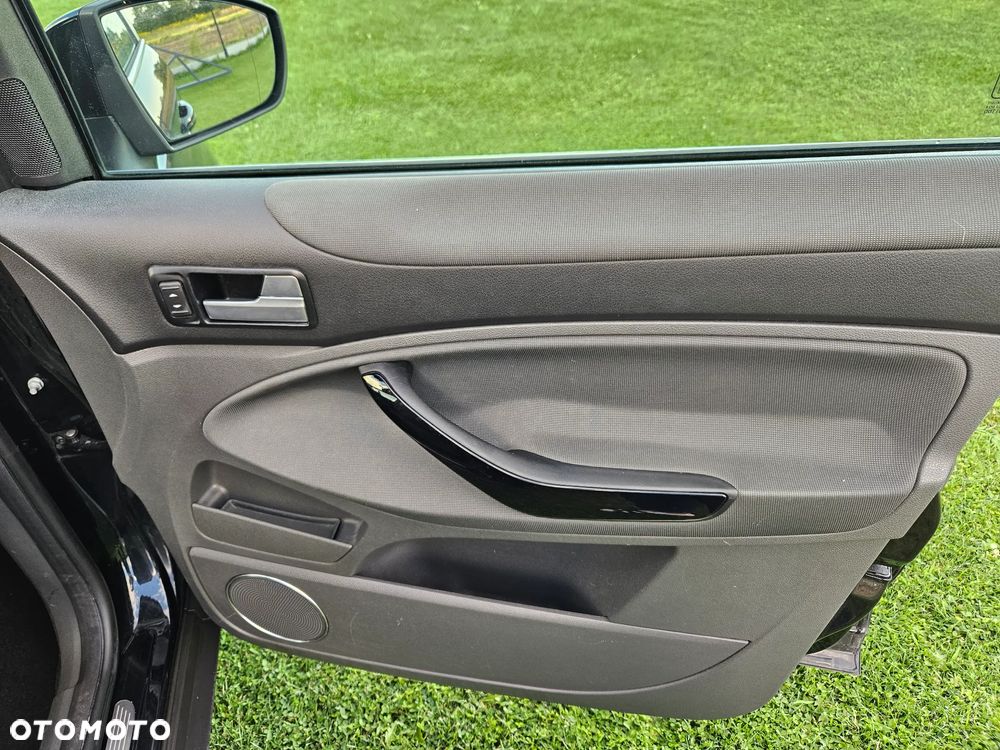 Ford Kuga 2.0 TDCi 4WD Trend - 22