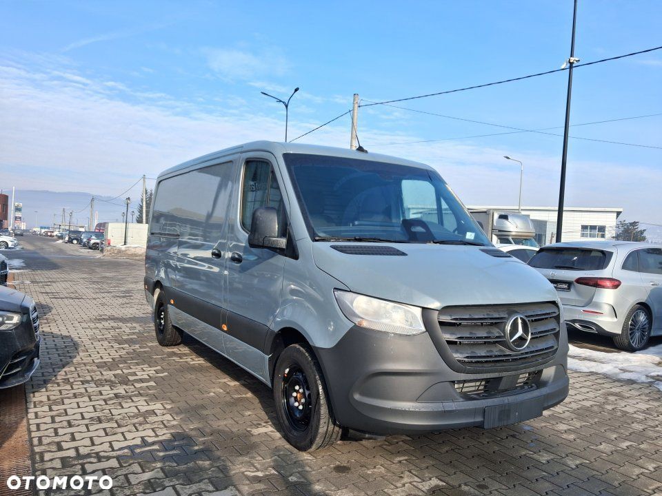 Mercedes-Benz Sprinter - 5