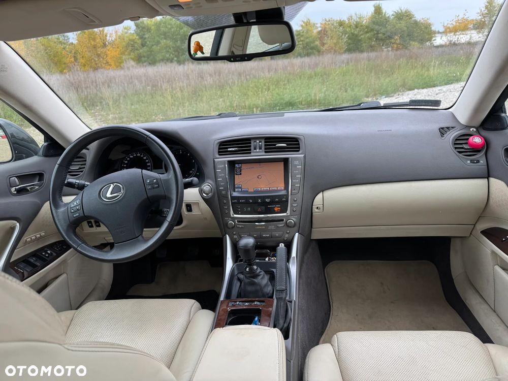 Lexus IS 220 D Prestige - 7