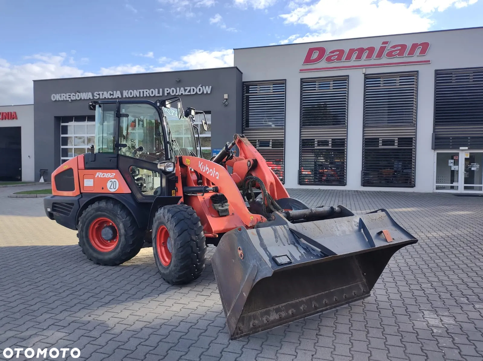 Kubota R082 - 4