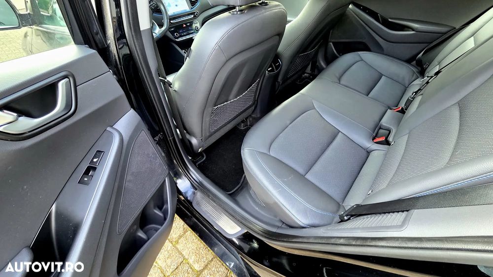 Hyundai IONIQ 1.6 GDI Premium - 11