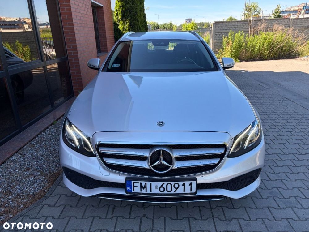 Mercedes-Benz Klasa E 220 d 9G-TRONIC Exclusive - 5