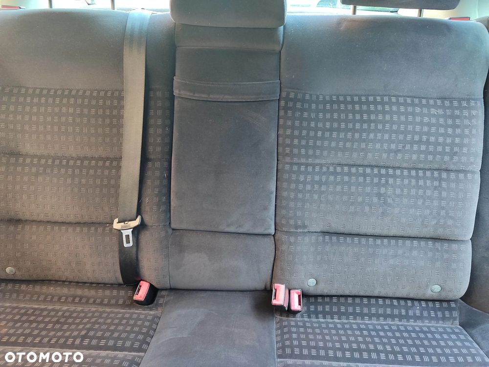 Volkswagen Passat 1.8T - 25