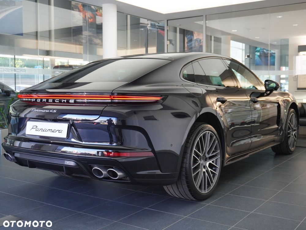 Porsche Panamera 4S E-Hybrid PHEV - 16