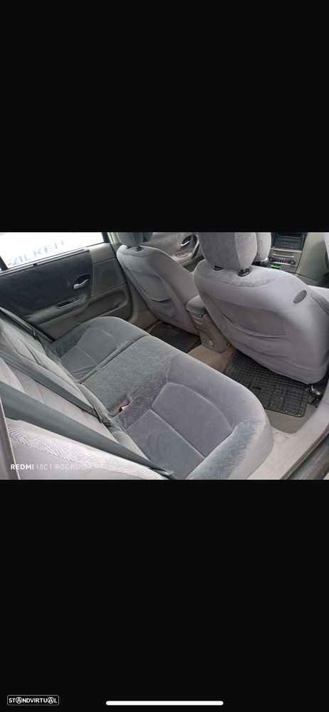 Renault Laguna Break 1.9 dCi Dynamique - 6