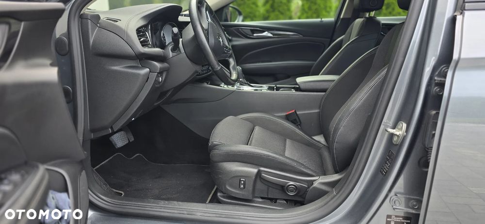 Opel Insignia - 12