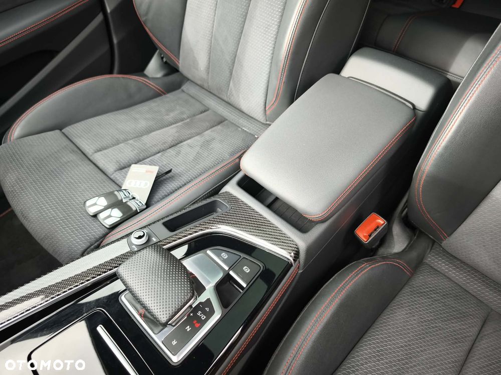 Audi A4 Avant 40 TDI quattro S tronic S line - 33