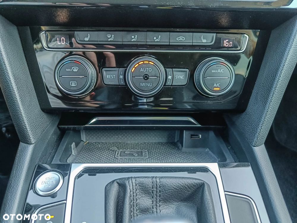 Volkswagen Passat 2.0 TSI BMT Highline DSG - 36