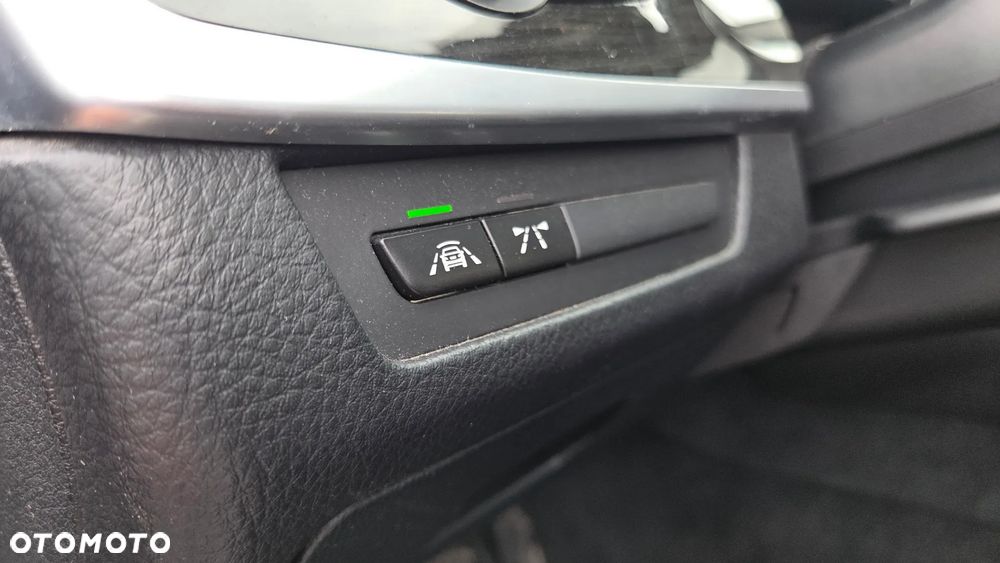 BMW Seria 5 520d xDrive Luxury Line - 14