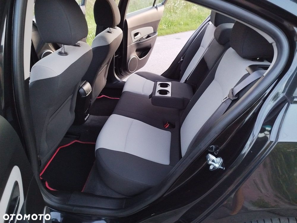 Chevrolet Cruze 1.8 LT - 10