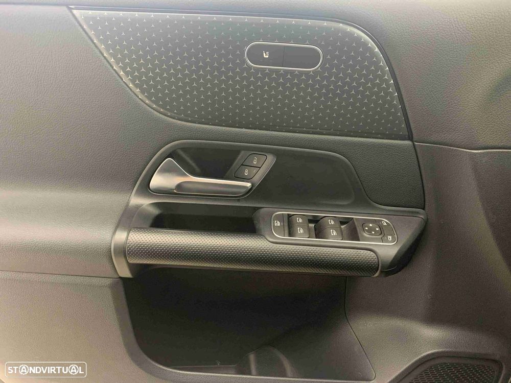 Mercedes-Benz B 180 d - 11