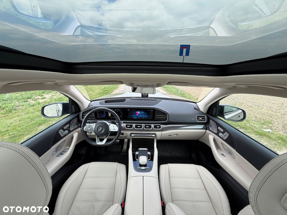 Mercedes-Benz GLS - 23