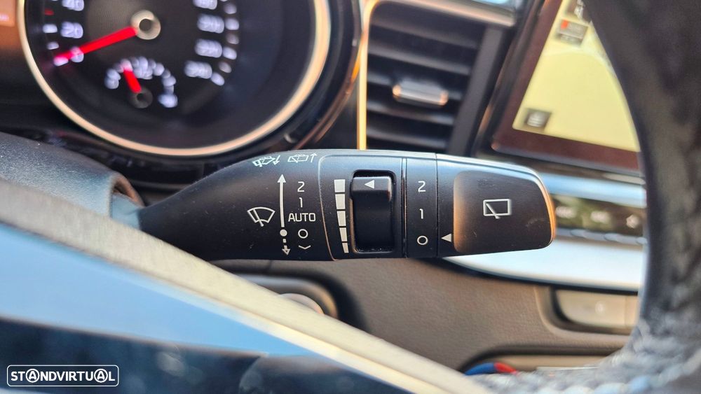 Kia Ceed SW 1.6 CRDi MHEV Drive+SRF - 13