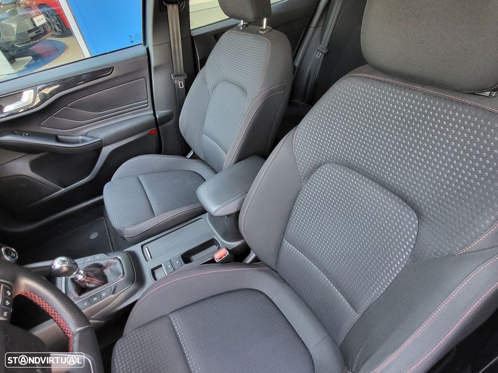 Ford Focus 1.5 TDCi EcoBlue ST-Line - 17
