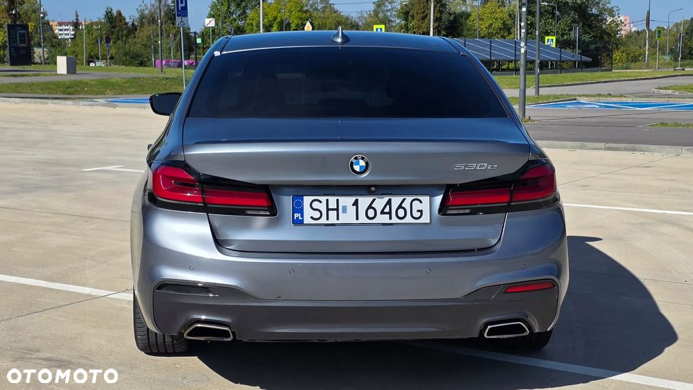 BMW Seria 5 530e iPerformance M Sport sport - 35