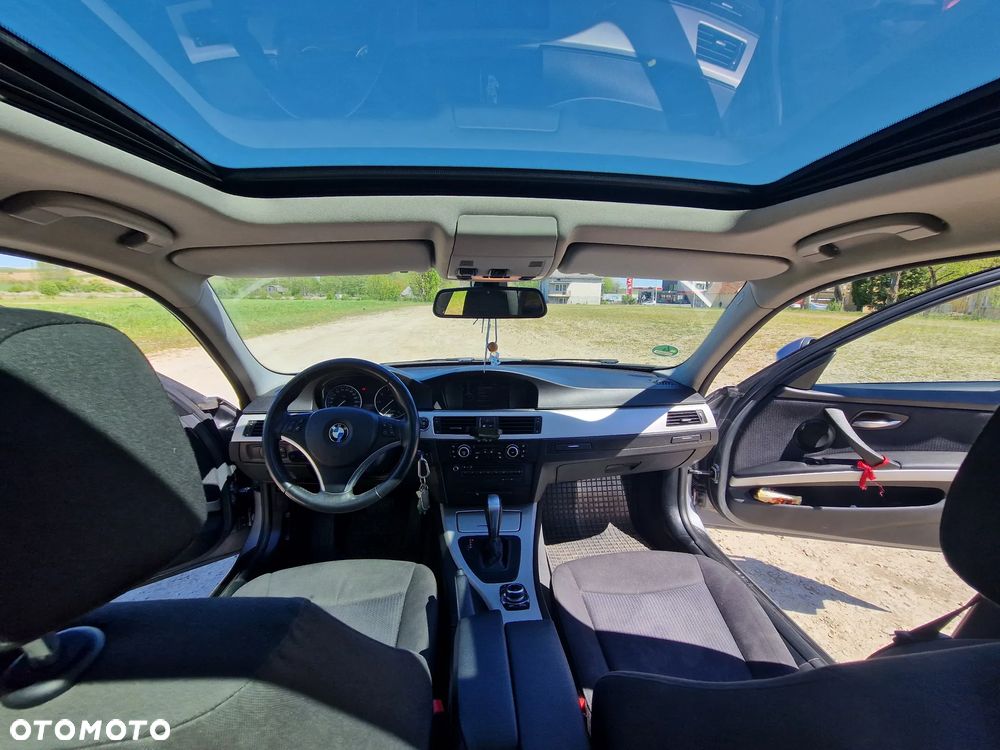 BMW Seria 3 318i - 9