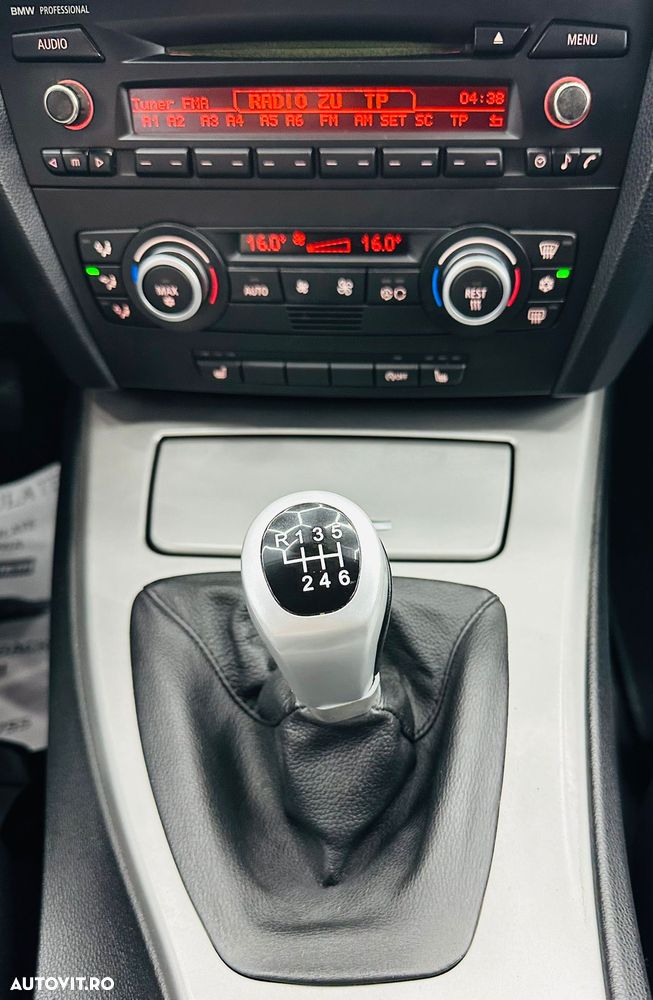 BMW Seria 3 318d DPF Edition Exclusive - 24