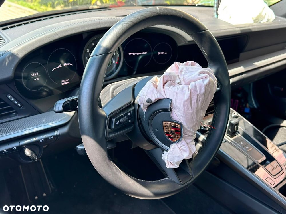Porsche 911 Carrera 4S PDK - 17