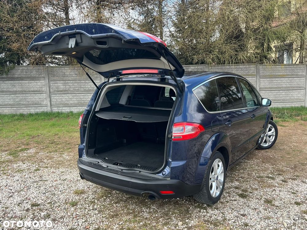 Ford S-Max - 8