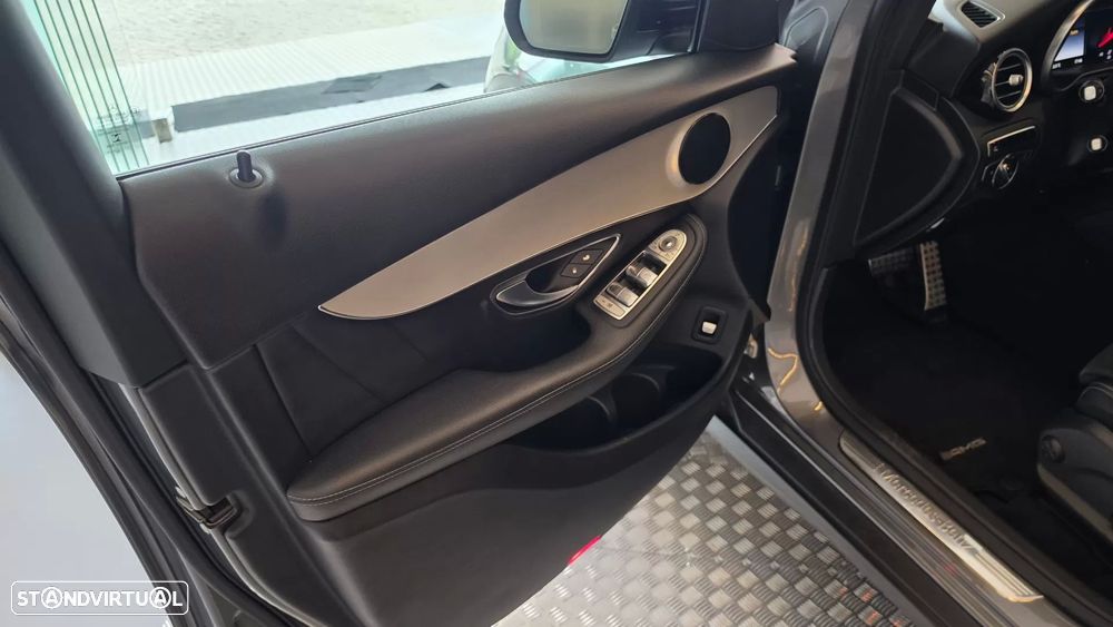 Mercedes-Benz GLC 220 d 4Matic 9G-TRONIC AMG Line - 38