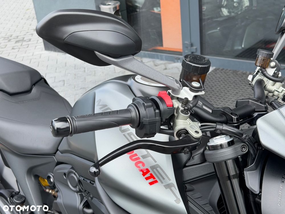 Ducati Monster - 17