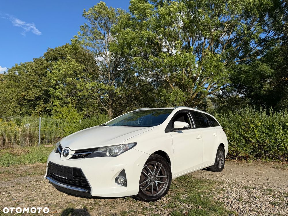 Toyota Auris 2.0 D-4D Edition - 2