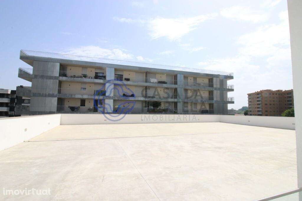 Apartamento T5 duplex, A.C., estacionamento 4 carros, 2 arrumos, ao El - Grande imagem: 4/51