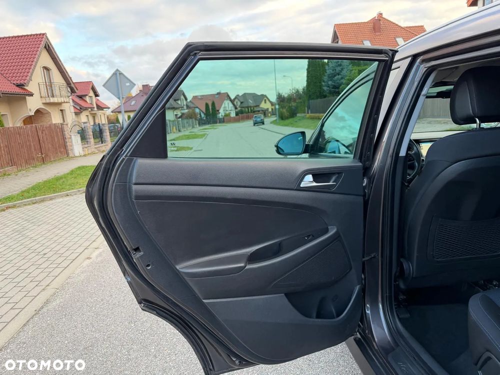 Hyundai Tucson 2.0 CRDi 4WD Automatik Style - 18