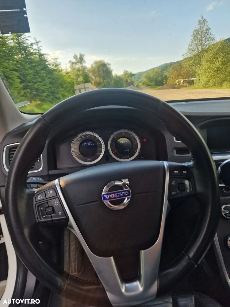 Volvo S60 D5 AWD Geartronic Summum - 11