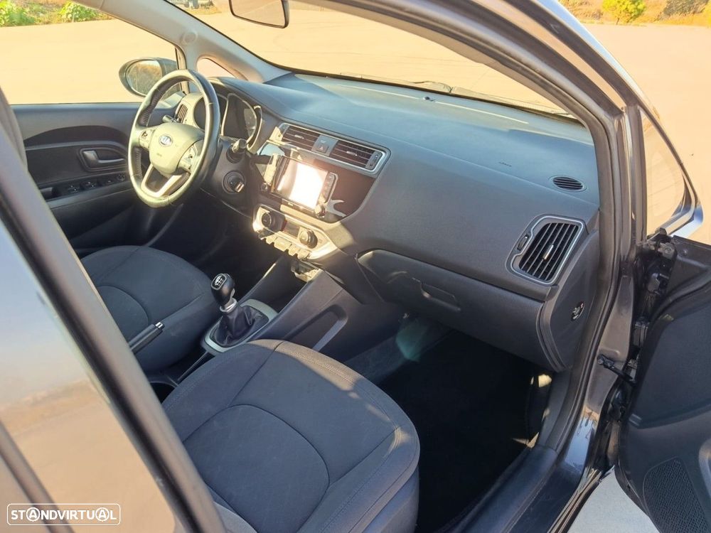Kia Rio 1.1 CRDi TX ISG - 20
