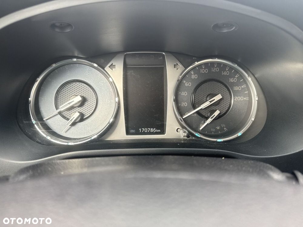 Toyota Hilux 2.4 D-4D Double Cab DLX 4x4 - 17