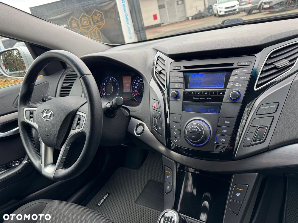 Hyundai i40 i40cw 1.6 Fifa World Cup Edition - 24