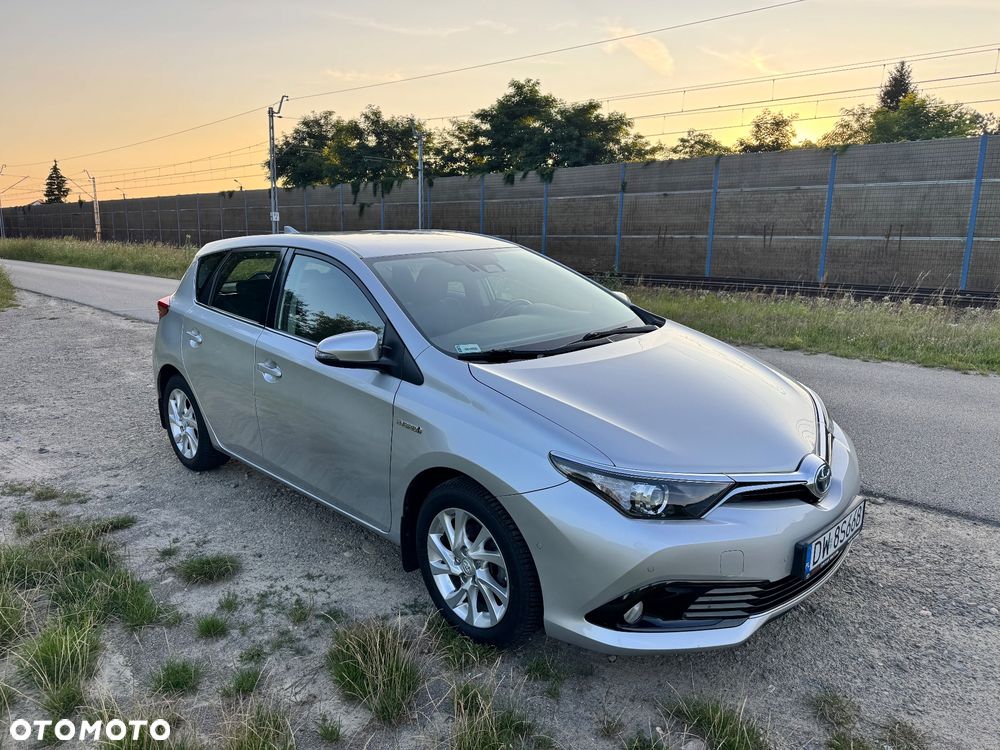 Toyota Auris Hybrid 135 Comfort - 19