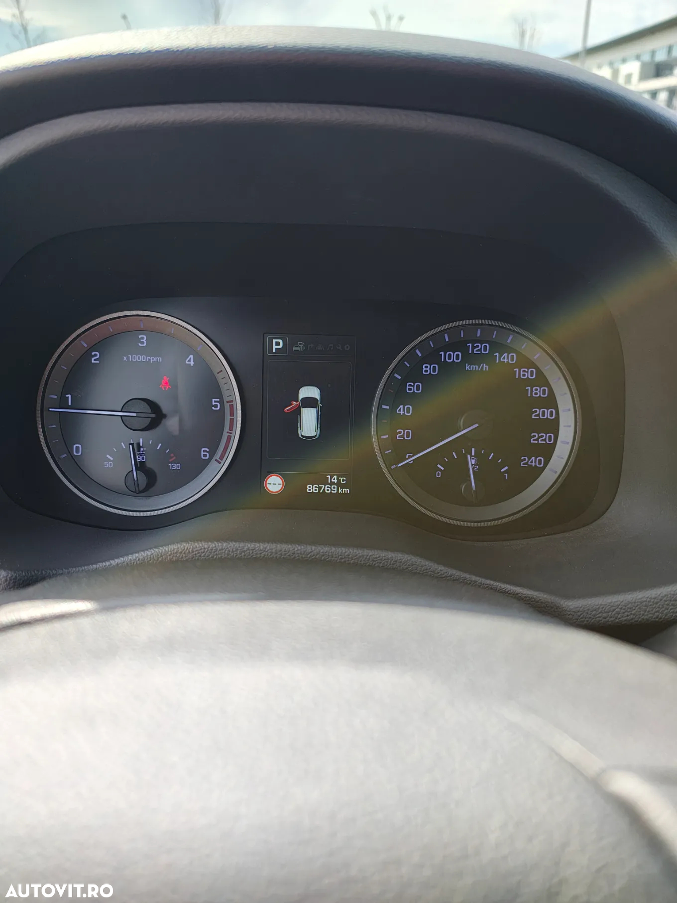 Hyundai Tucson 2.0 CRDI 4WD 6AT Premium+ - 9