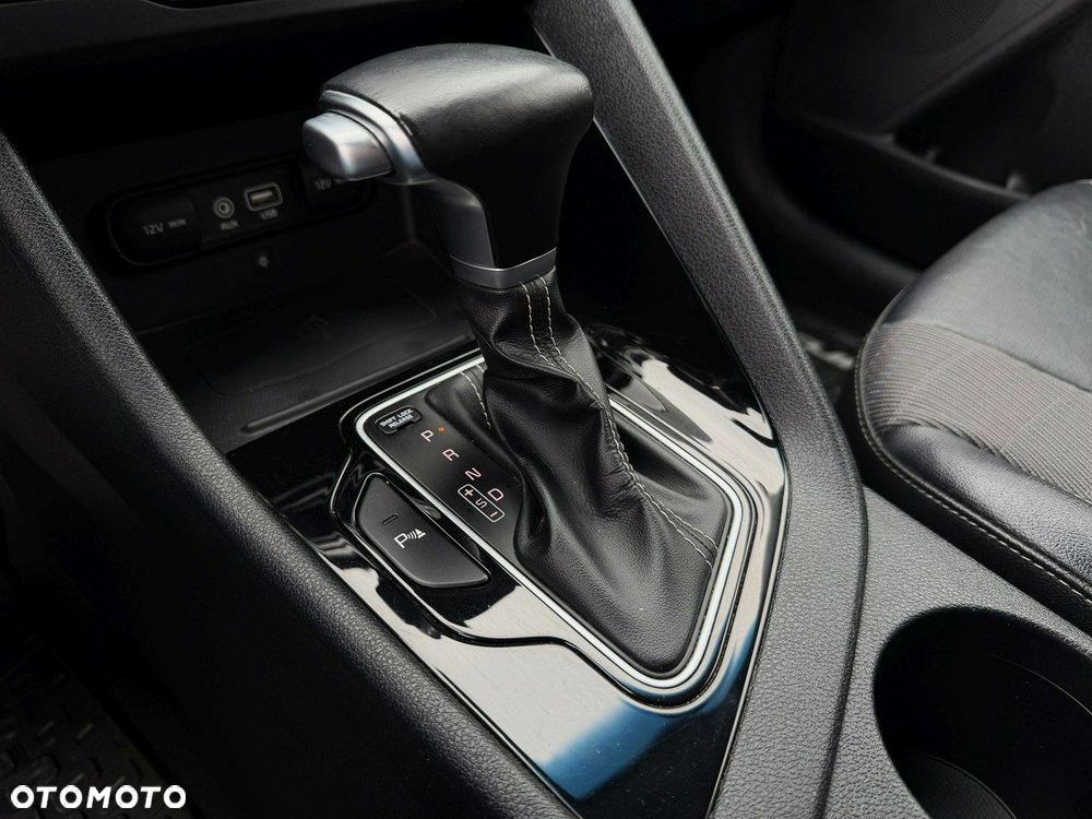 Kia Niro 1.6 GDI Hybrid L Business Line - 18