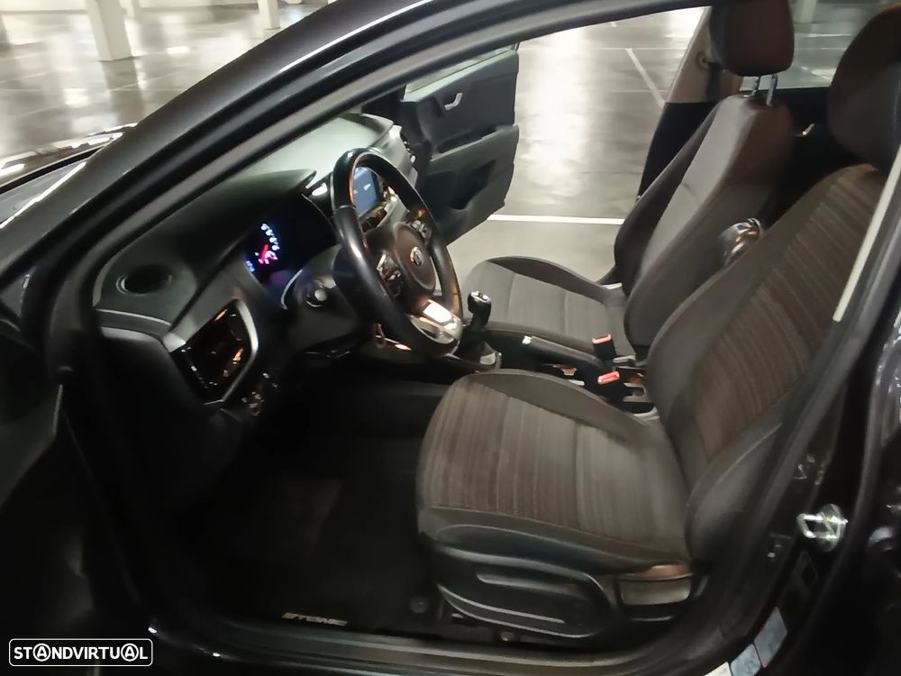 Kia Stonic 1.6 CRDi TX - 18
