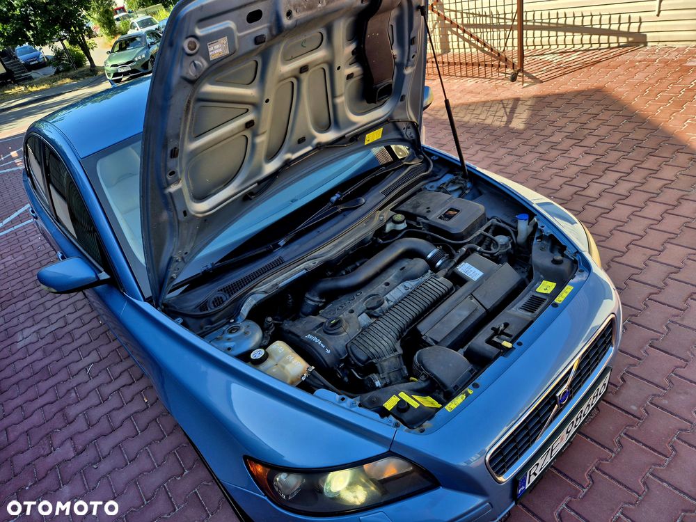 Volvo S40 T5 Momentum - 5