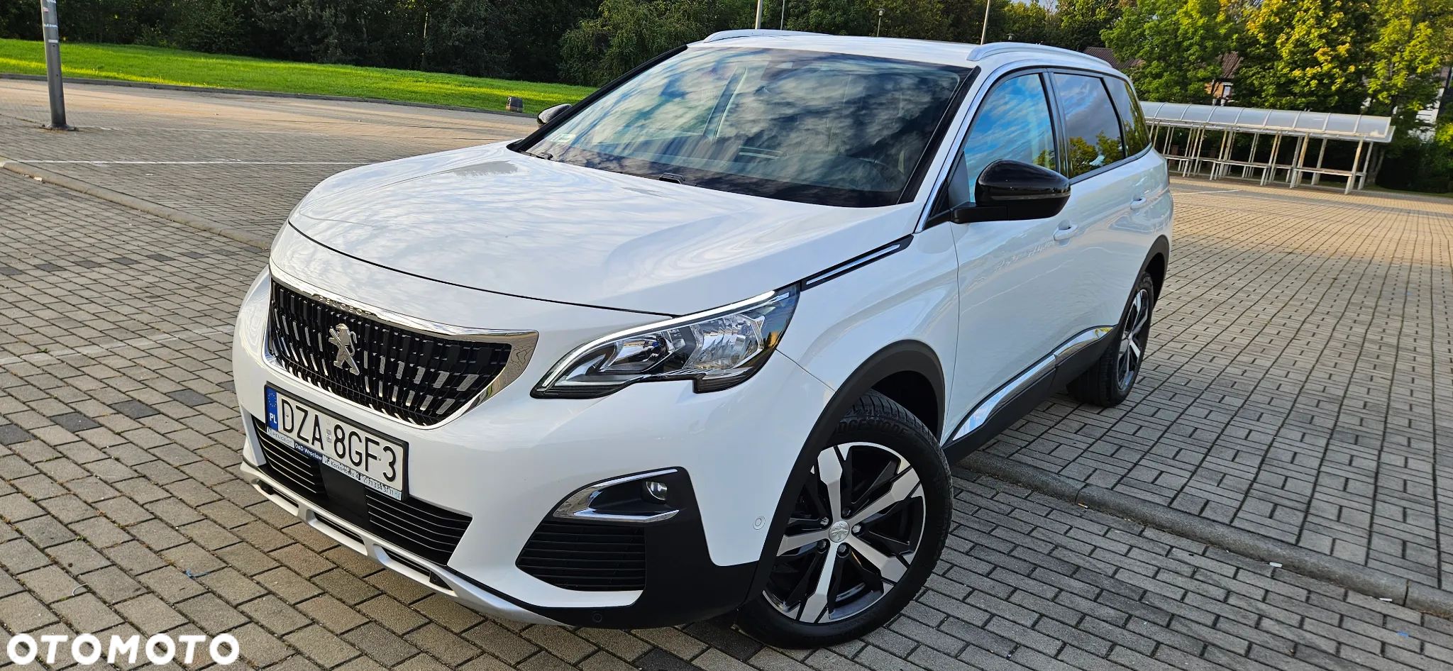 Peugeot 5008 1.5 BlueHDI Allure S&S EAT8 - 1