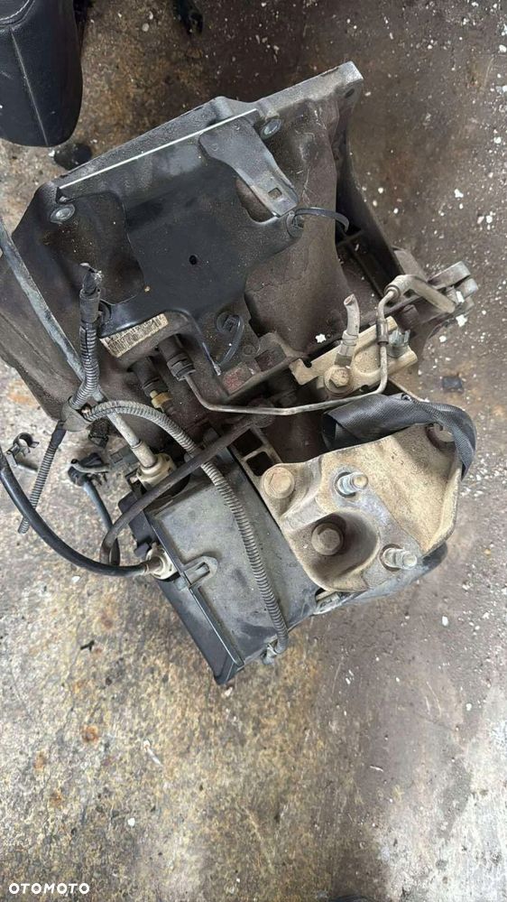 skrzynia biegów ford fiesta mk7 lift 1,0ecoboost ca6r7002lbc - 2