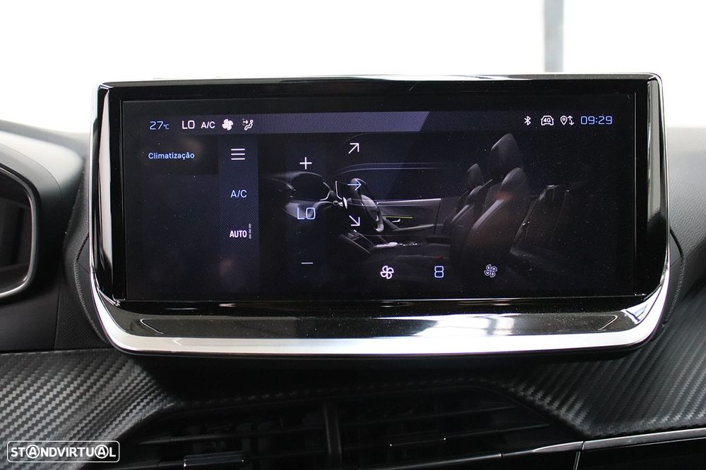 Peugeot 2008 1.2 PureTech Allure EAT8 - 10