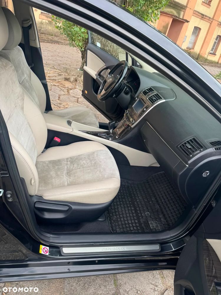 Toyota Avensis 2.0 Premium MS - 14