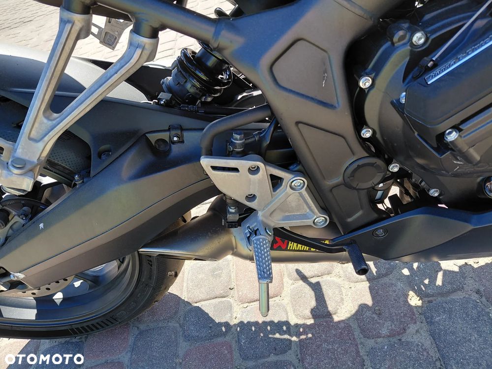 Honda CBR - 16