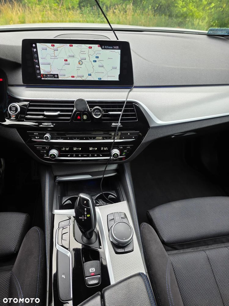 BMW Seria 5 530i xDrive M Sport sport - 22