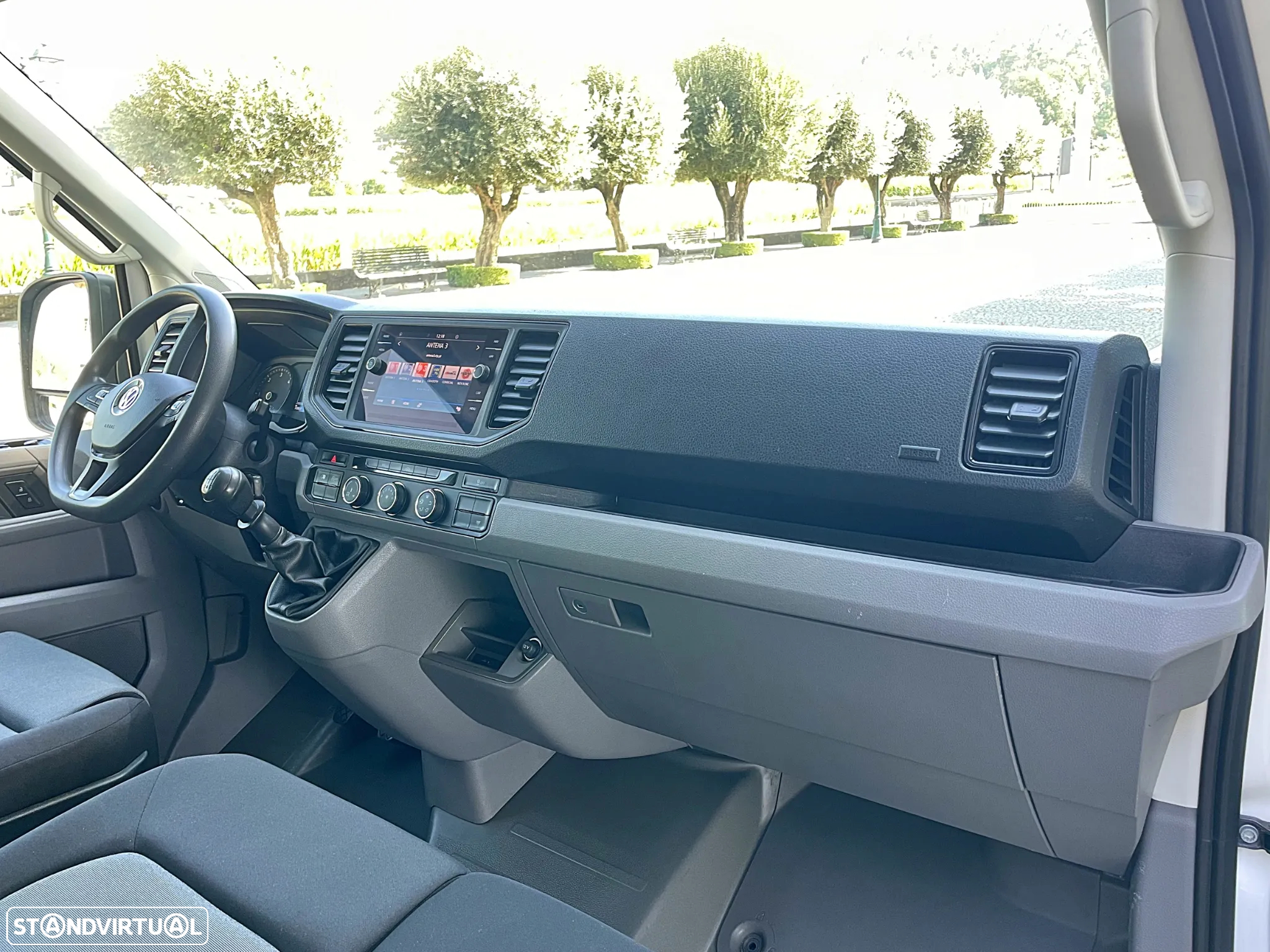 VW Crafter 2.0 TDI L3H3 IVA Dedutível - 19