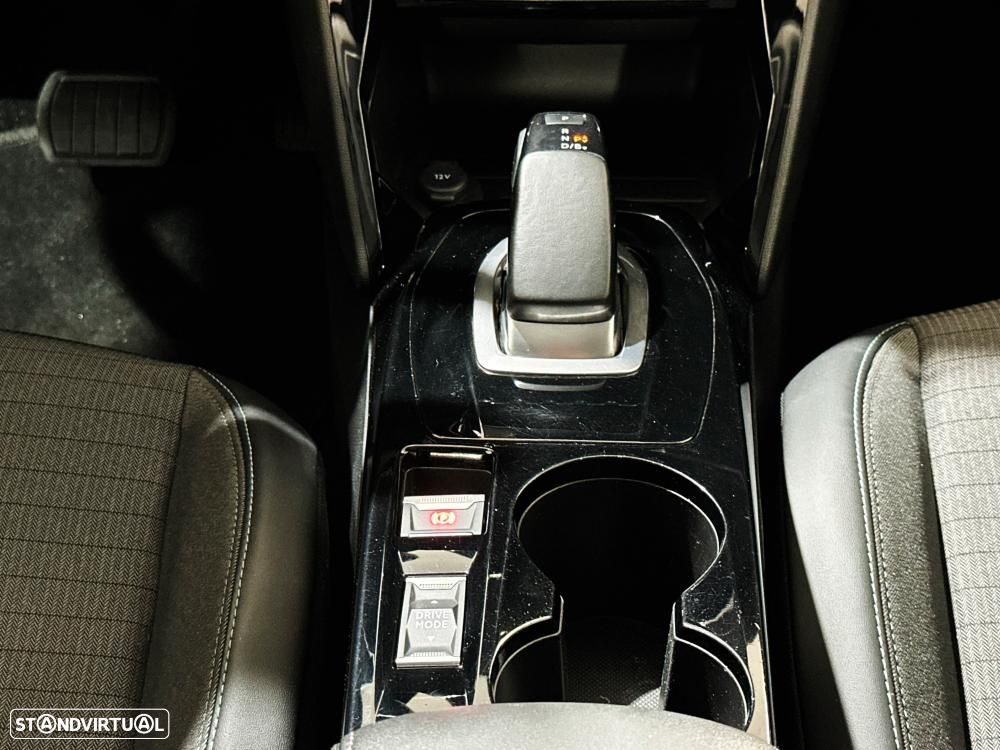 Peugeot e-2008 50 kWh Allure Pack - 23