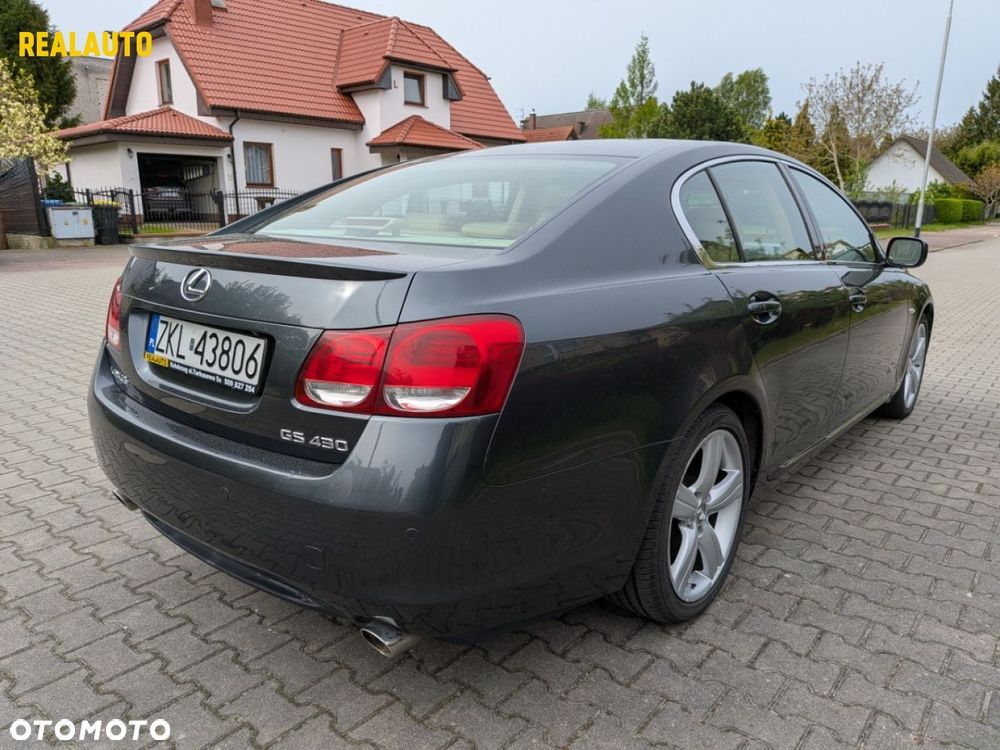 Lexus GS - 4