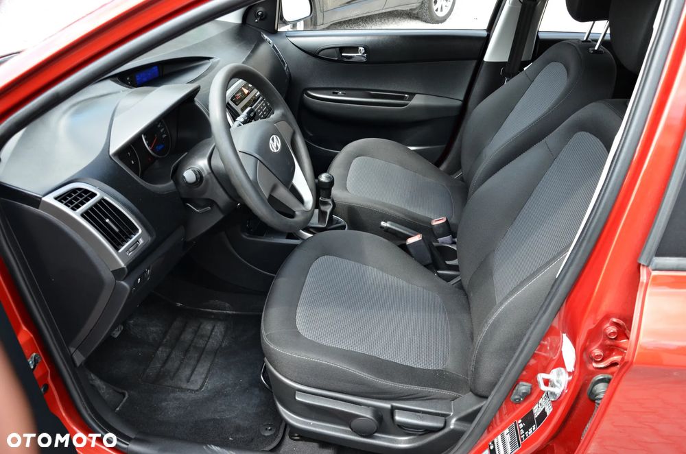 Hyundai i20 1.2 Trend - 28